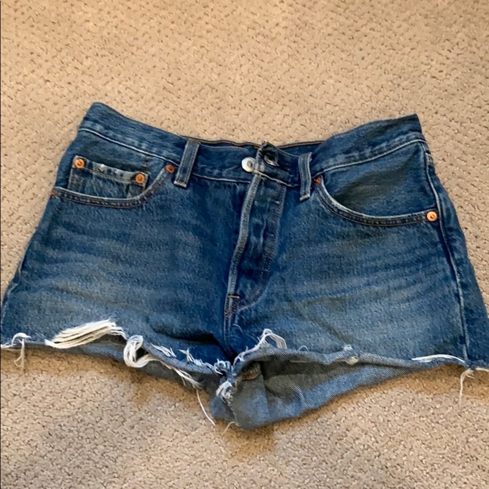 Levi’s cut off shorts